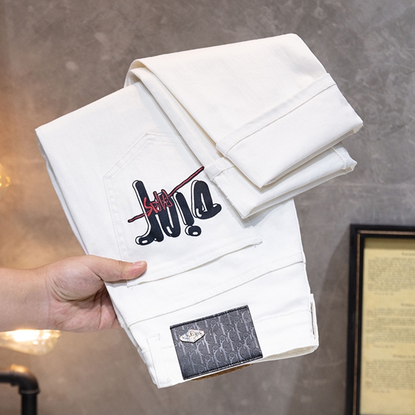 ブランドジーンズ正面デザイン